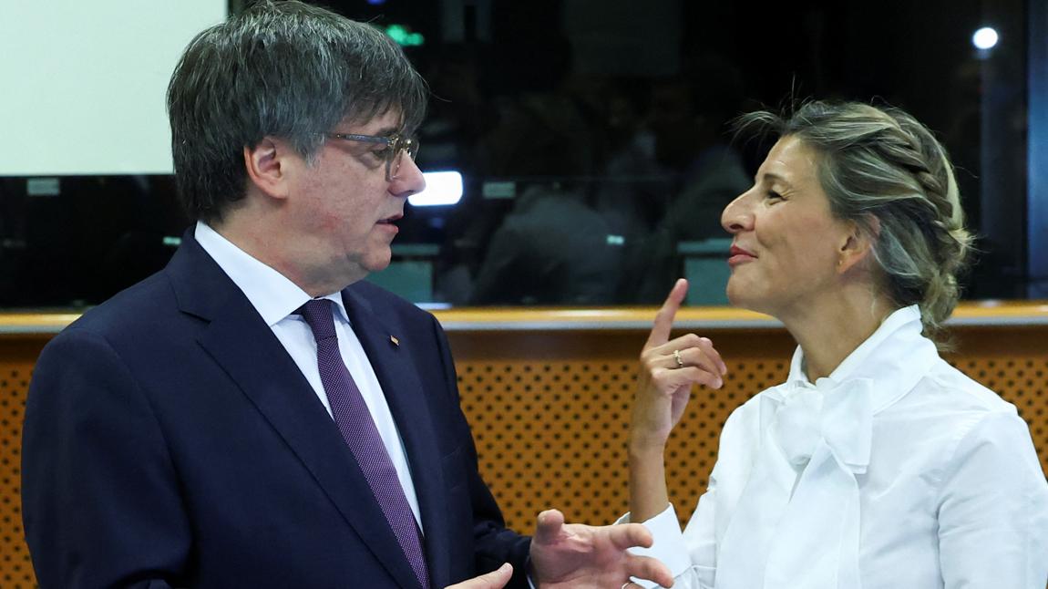 El prófugo Carles Puigdemont, reunido con la vicepresidenta del Gobierno Yolanda Díaz
