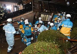 Milagro en Japón cinco días después del terremoto: hallan a una anciana de 90 años viva entre los escombros