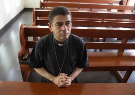 El obispo nicaragüense Rolando Álvarez ha sido expulsado de Nicaragua y está ya en el Vaticano