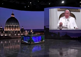 El Papa descarta la renuncia: «Mientras me sienta con capacidad de servir, voy a seguir adelante»