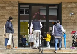La ONG del catalán vuelve a 'espiar' a los alumnos y los "graba", esta vez en los espacios de ocio juvenil