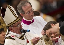 El Vaticano prohíbe a los sacerdotes inventarse las fórmulas de los sacramentos