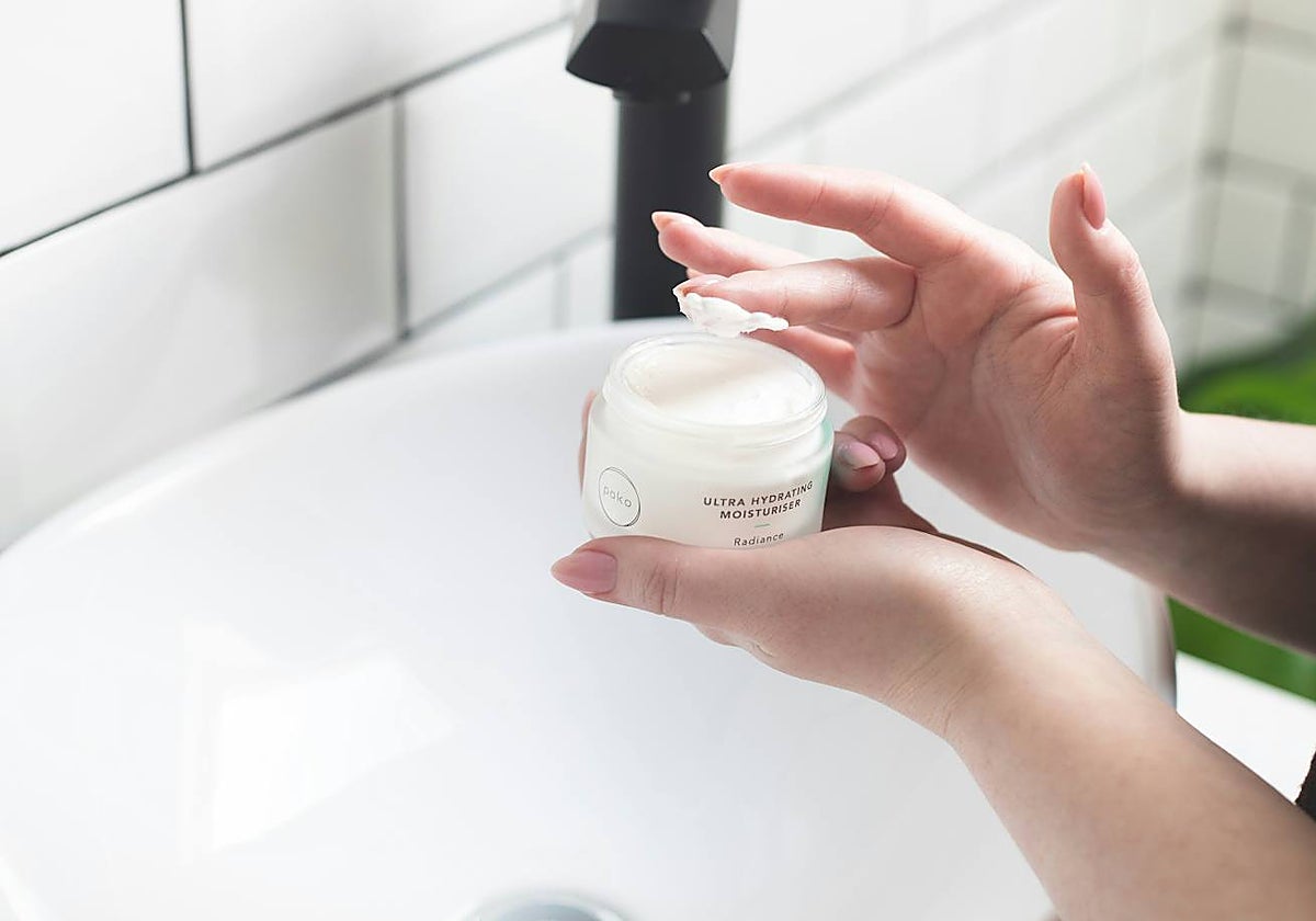 Sanidad ordena la retirada de una conocida crema hidratante por contener una sustancia cancerígena