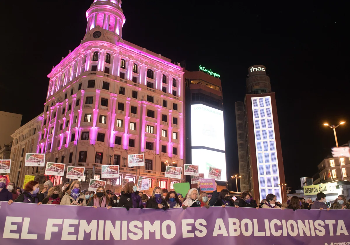 El Feminismo Volverá A Separarse El 8 M En Madrid Una Marcha Quiere Salir Desde Cibeles Y La 0602