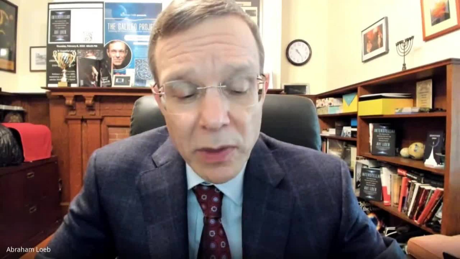 El astrofísico Avi Loeb busca pruebas de una civilización extraterrestre