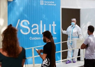 La Generalitat «tomará medidas» contra los médicos con plaza fija que no usen el catalán