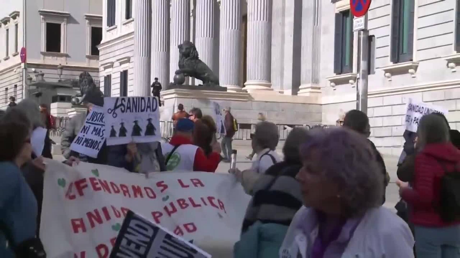 Marea blanca número 100: &quot;¡La sanidad no se vende, se defiende!&quot;