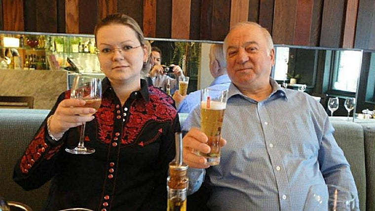 El exoficial ruso de Inteligencia Skripal y su hija Yulia vivían en el Reino Unido