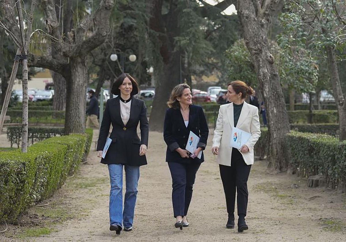 Las ministras de Ciencia, Transición Ecológica y Sanidad, este jueves, en la presentación del Observatorio
