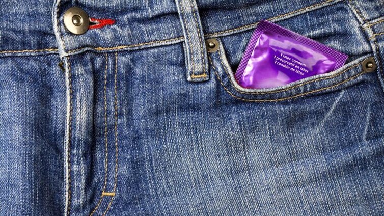 Preservativos gratis: «A los 16 años el dinero es una de las principales barreras para no usarlos»