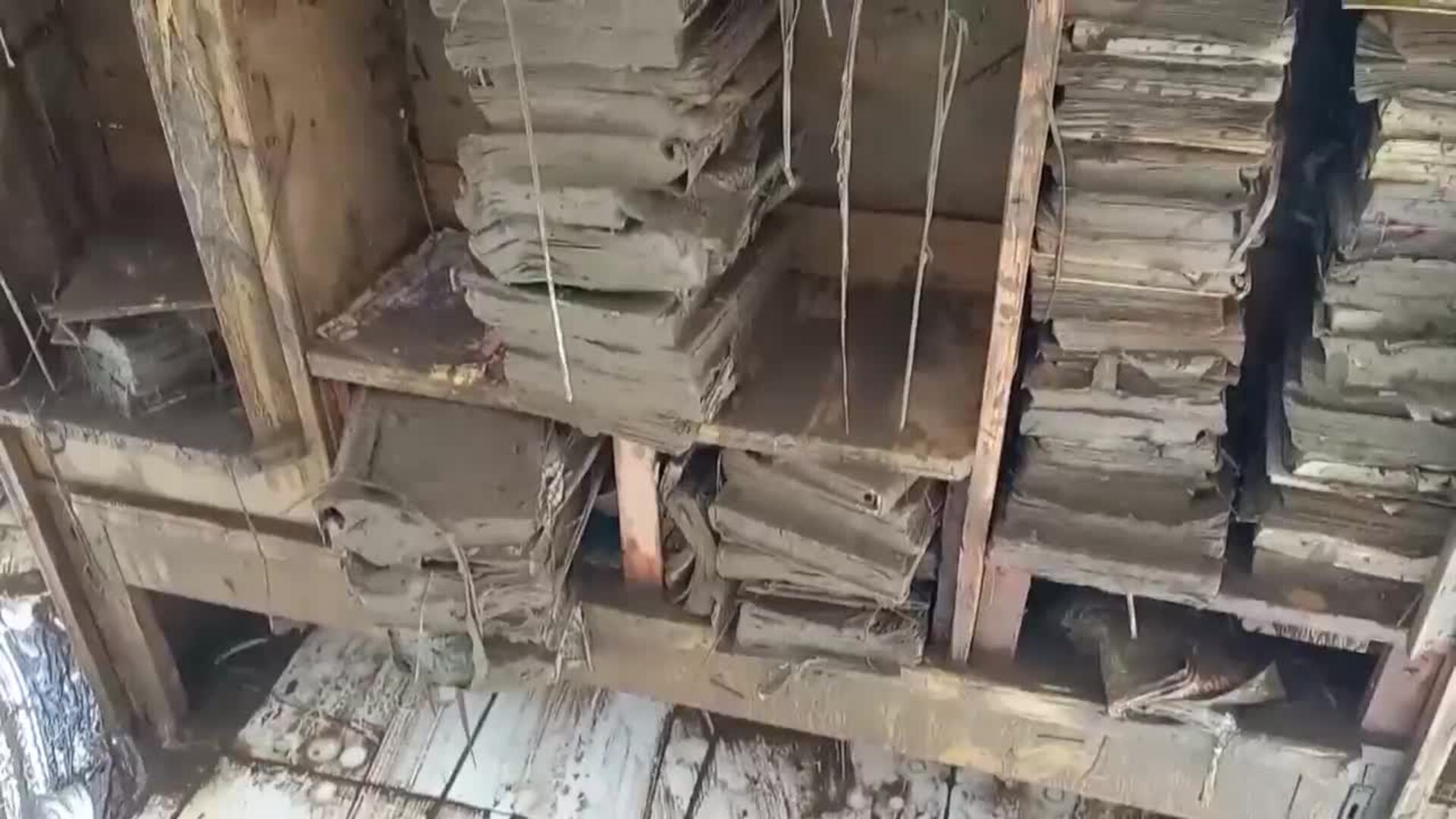 Una avalancha de tierra y lodo deja fuertes afectaciones en la provincia de Java Occidental