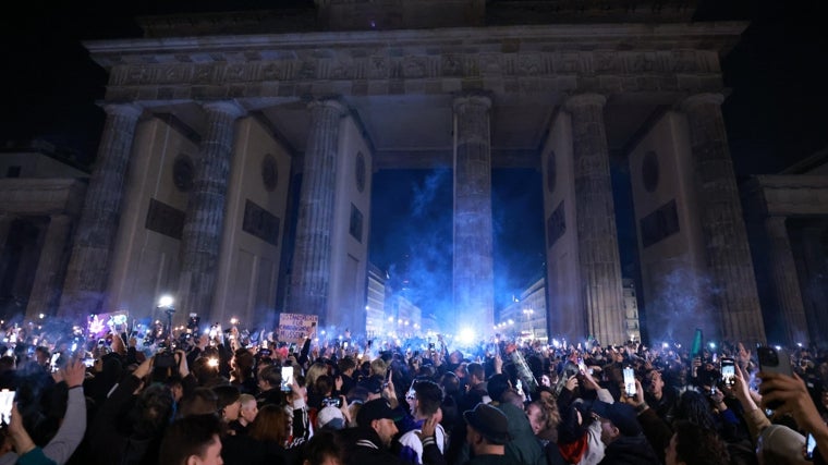 Celebración de la entrada en vigor de la nueva legislación en la Puerta de Brandenburgo, este domingo a medianoche