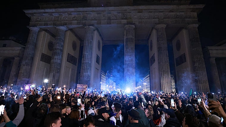 Celebración de la entrada en vigor de la nueva legislación en la Puerta de Brandenburgo, este domingo a medianoche