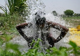 India bate su récord histórico de temperatura con 52,3 grados en Nueva Delhi