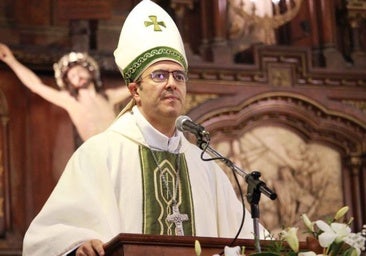 Un conflicto en la Iglesia argentina lleva a la dimisión de tres obispos y al exilio de un sacerdote