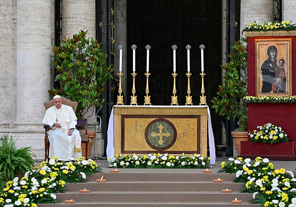 El Papa recupera la procesión del Corpus Christi en Roma tras cuatro ...