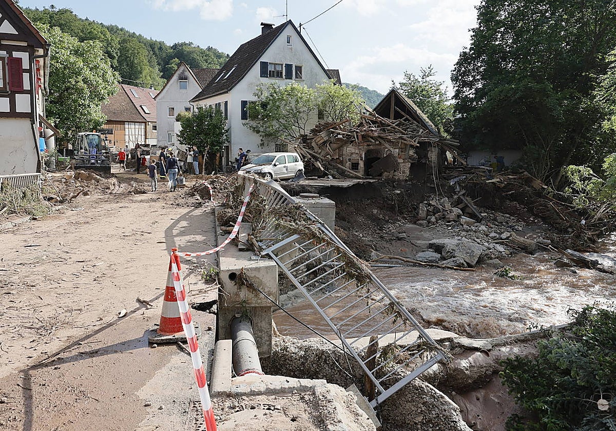 La imagen es de la inundaciones de Klaffenbach, cerca del municipio de Rudersberg, Alemania