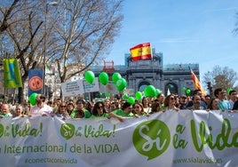 El Constitucional avala la reforma que permite a las menores de 16 y 17 años abortar sin consentimiento paterno