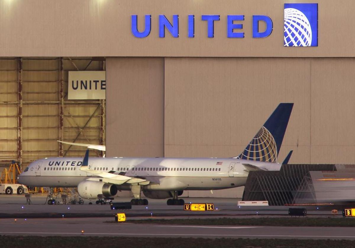 Un avión Boeing operado por United Airlines