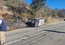 Mueren doce niños tras volcar e incendiarse un autobús en Sudáfrica