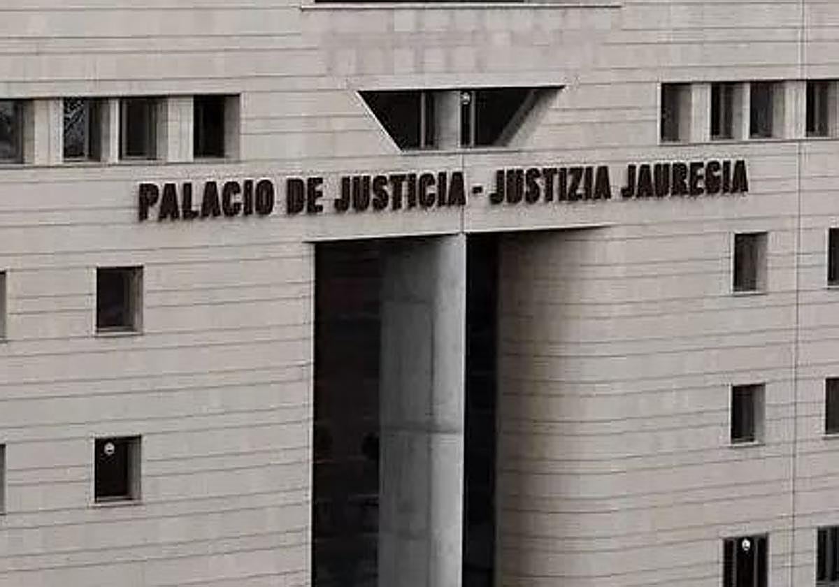 Dos años y medio de prisión para un hombre nicaragüense por realizar tocamientos a su hija de 13 años en Pamplona