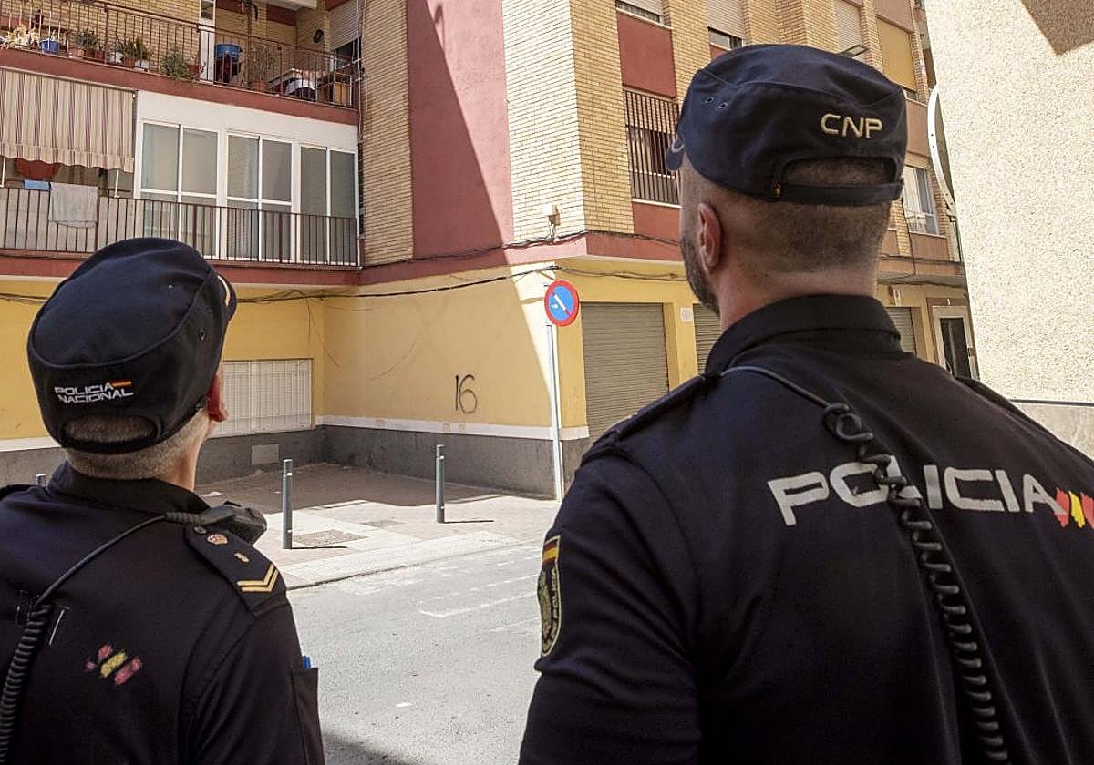 Pareja de la Policía Nacional, imagen archivo
