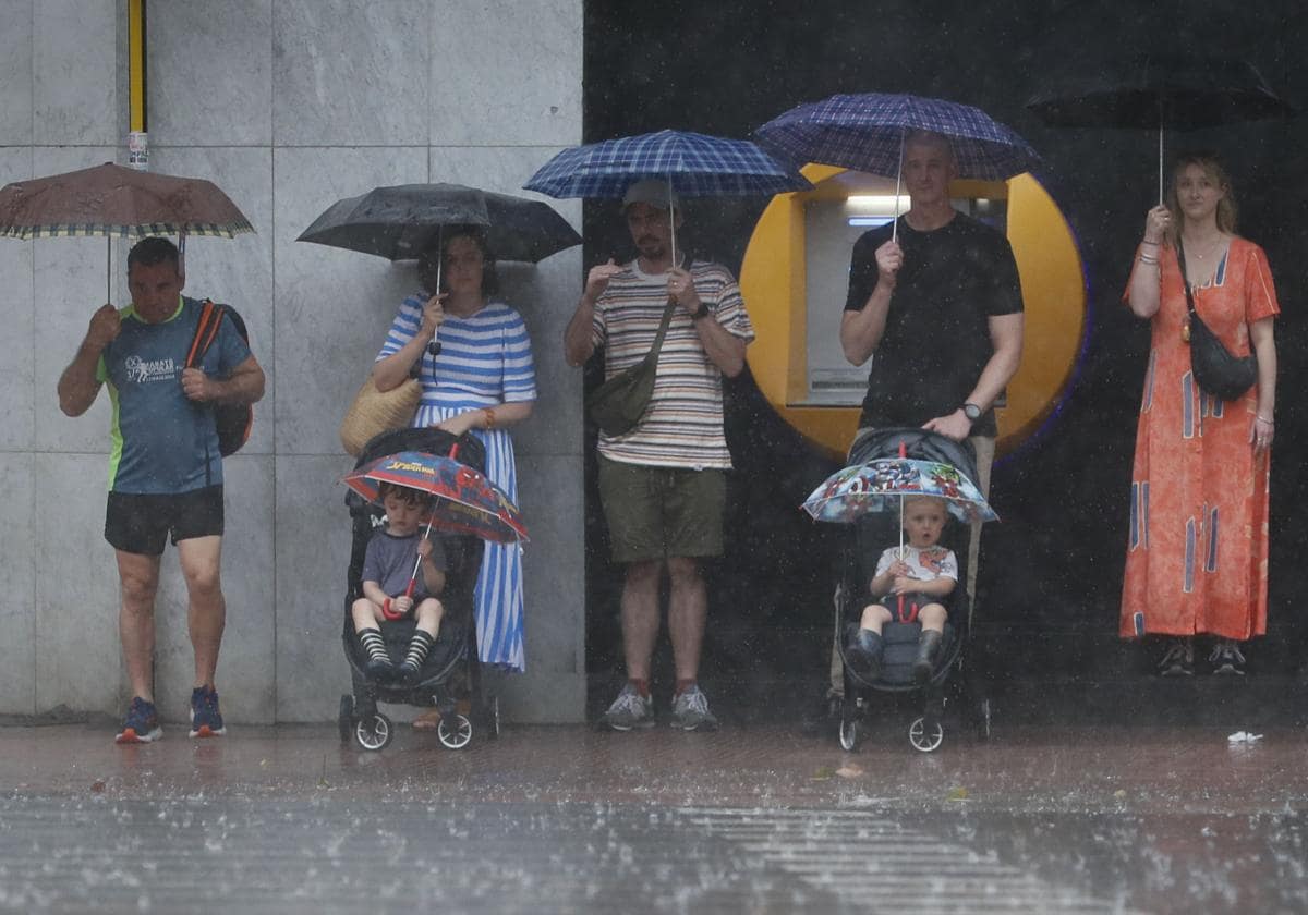 La Aemet pone fecha fin a la ola de calor en España: «una vaguada fría» dejará lluvias y tormentas en estas zonas