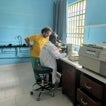 Una ONG de Burgos que trabaja en el Congo pide financiación para una máquina de PCR que detecta la 'viruela del mono' de forma prematura