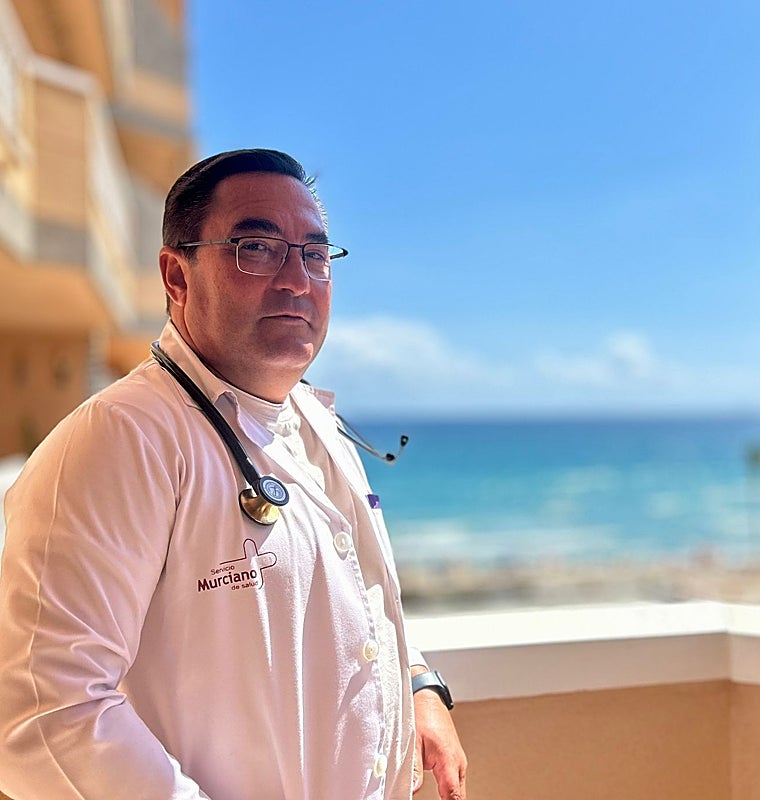 Pedro Alarcón, jefe de sección del Servicio de Urgencias en el Hospital General Universitario Reina Sofía de Murcia
