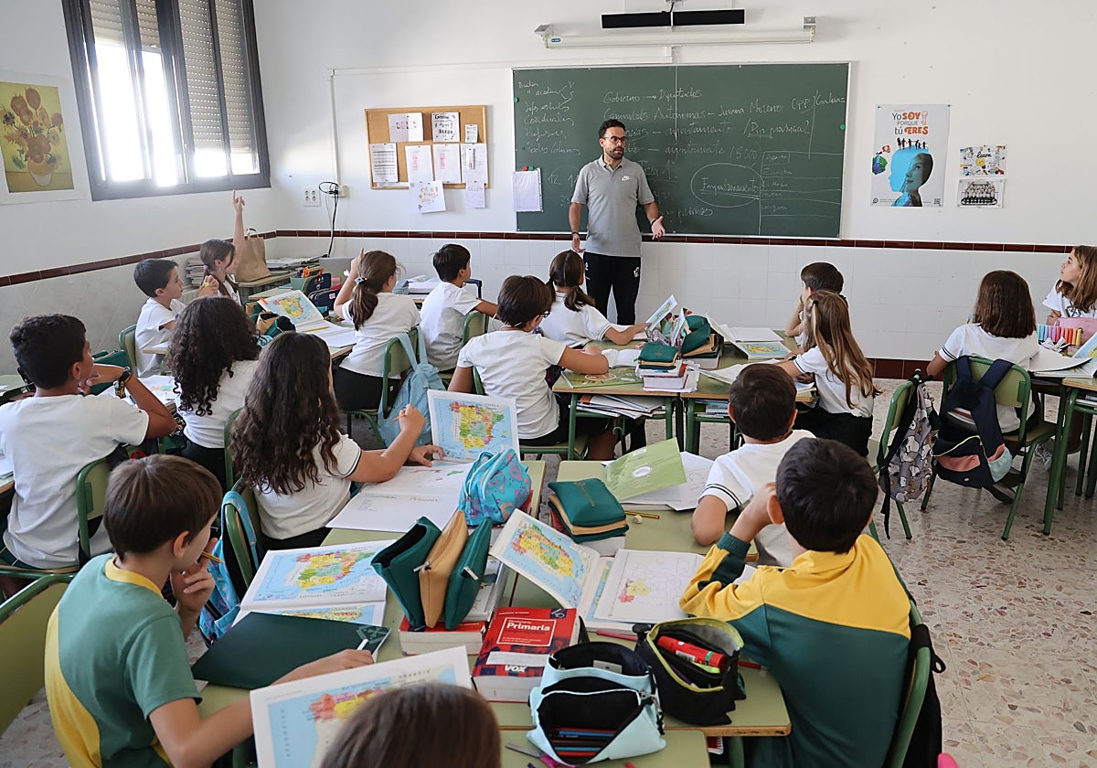 La entidad  acusa al Gobierno de Baleares de «no saber ni querer saber» qué colegios no han incluido la casilla