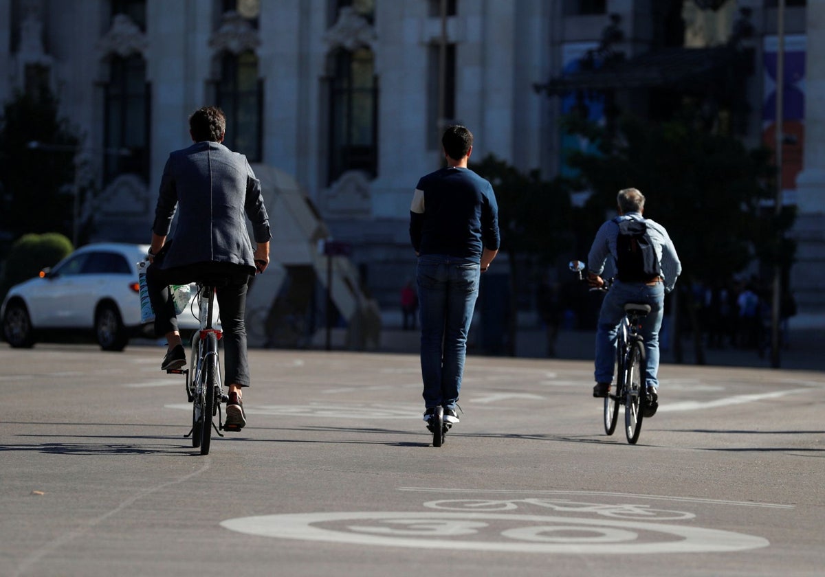 Las estadísticas oficiales muestran un incremento alarmante en los incendios relacionados con bicicletas y patinetes