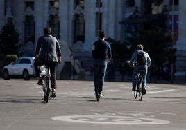 Preocupación en Reino Unido por la explosión de bicicletas y patinetes eléctricos