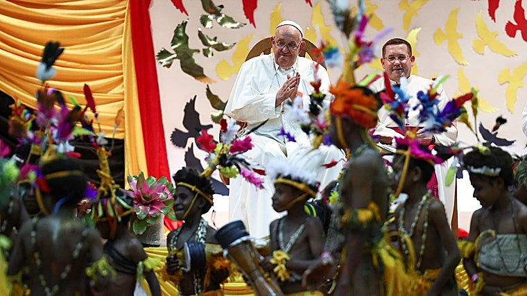 El Papa, durante su visita a Papúa