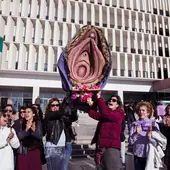 «A partir de ahora va a salir gratis mofarse de los creyentes»