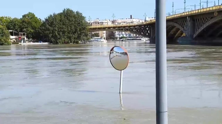 El caudal del Danubio alcanza un pico y comienza a remitir en Hungría