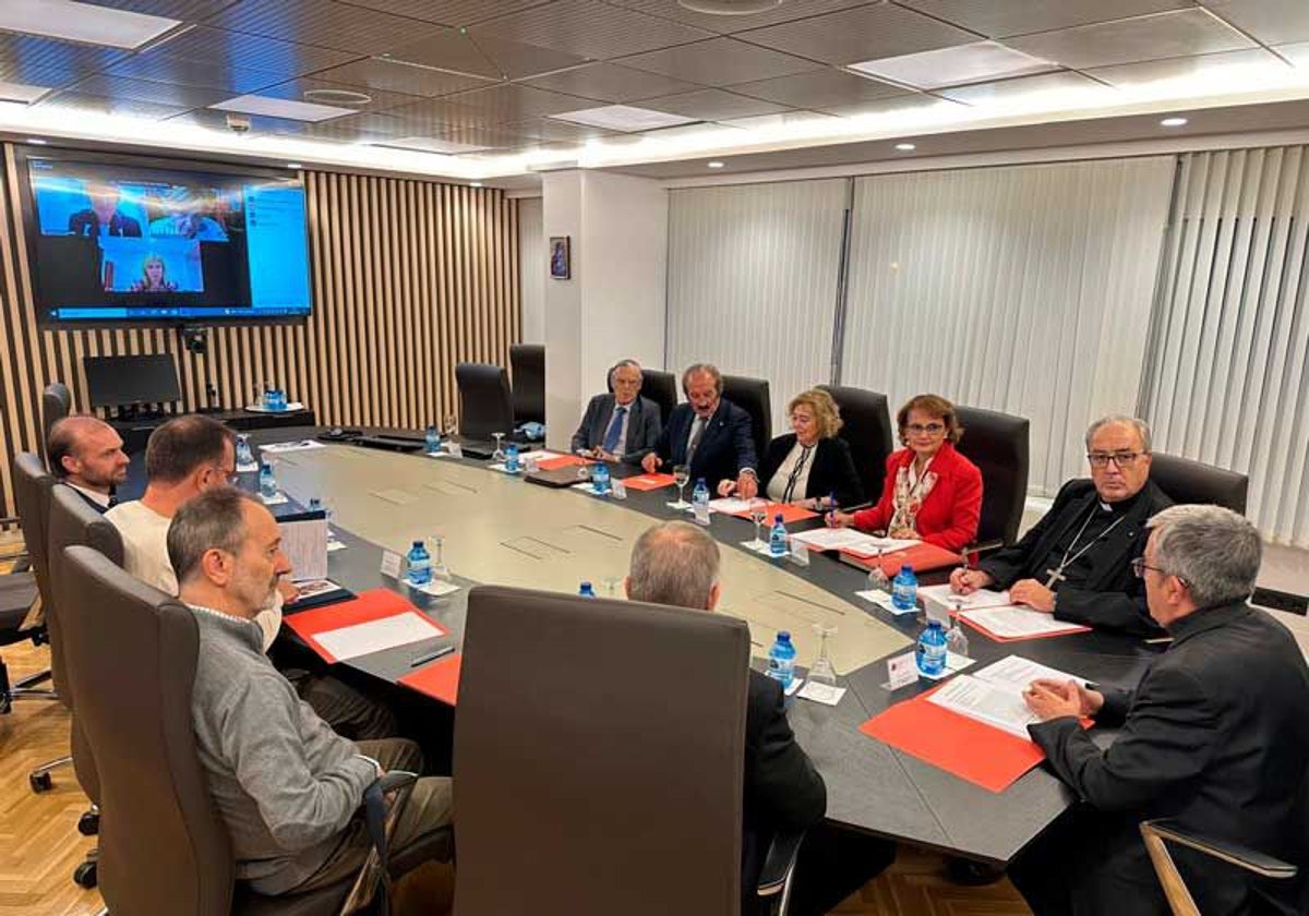 La primera reunión de la comisión asesora del plan PRIVA creada por la Conferencia Episcopal y la Confer