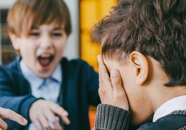 El 'botón del pánico' que alertará en segundos a la Policía: Grecia crea una aplicación para frenar la violencia entre adolescentes