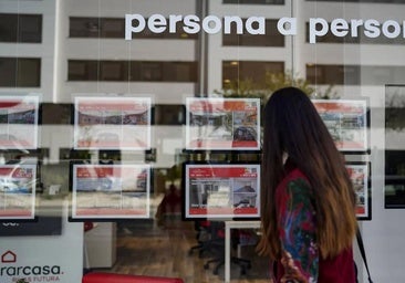 España, entre los países de Europa donde los jóvenes se van más tarde de casa: la media ya supera los 30 años