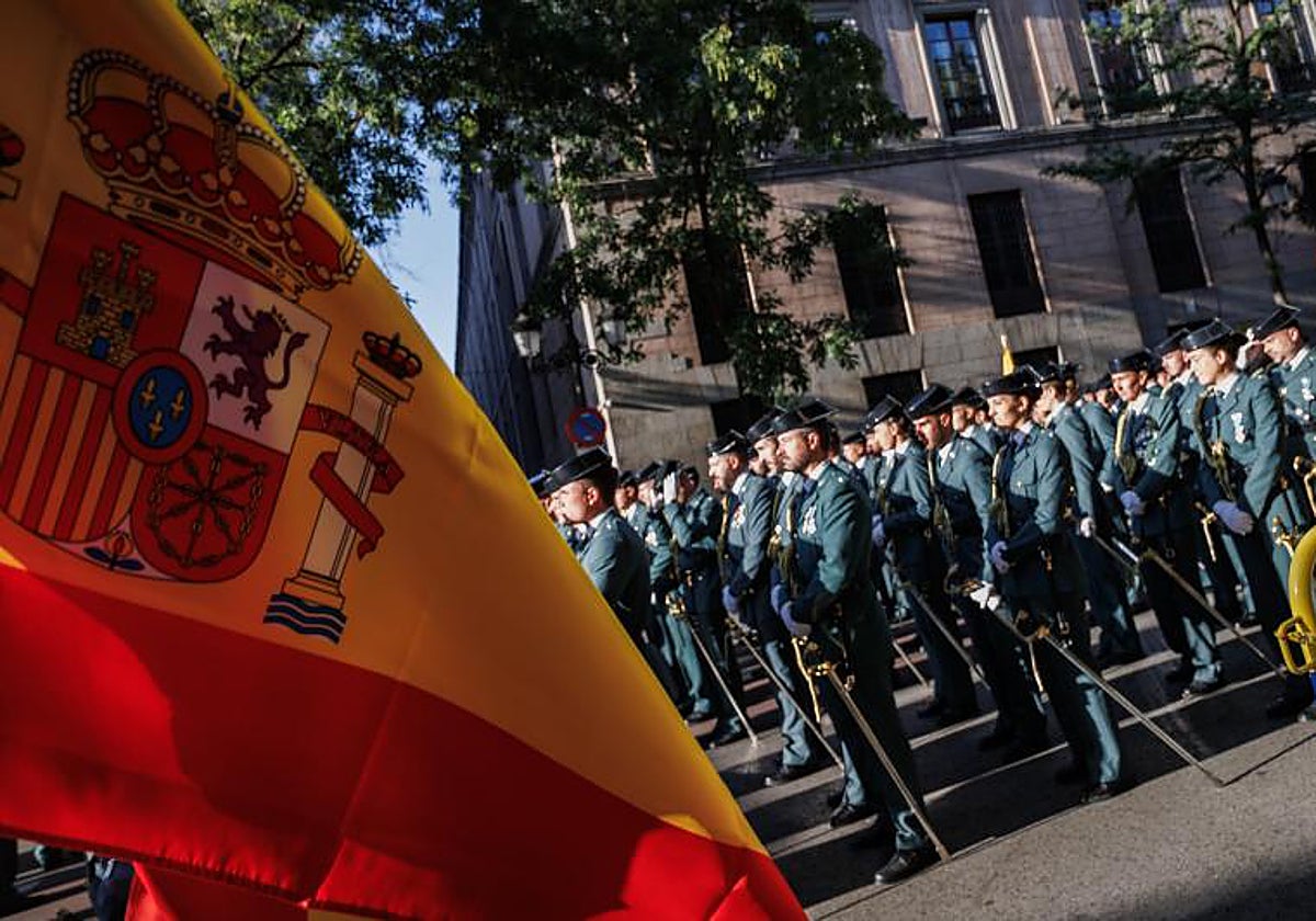 Ambiente del desfile del 12 de Octubre por el Día de la Hispanidad