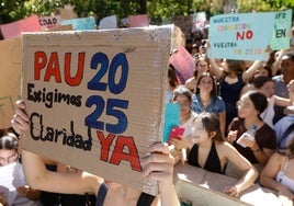 Estudiantes convocan huelga este viernes en ESO, Bachillerato y FP por no conocer el modelo de examen de la nueva PAU