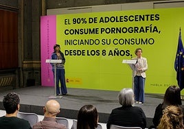 Nueve de cada diez jóvenes ven porno a partir de los 8 años y el 90% de los padres dicen que sus hijos no lo hacen, según Igualdad