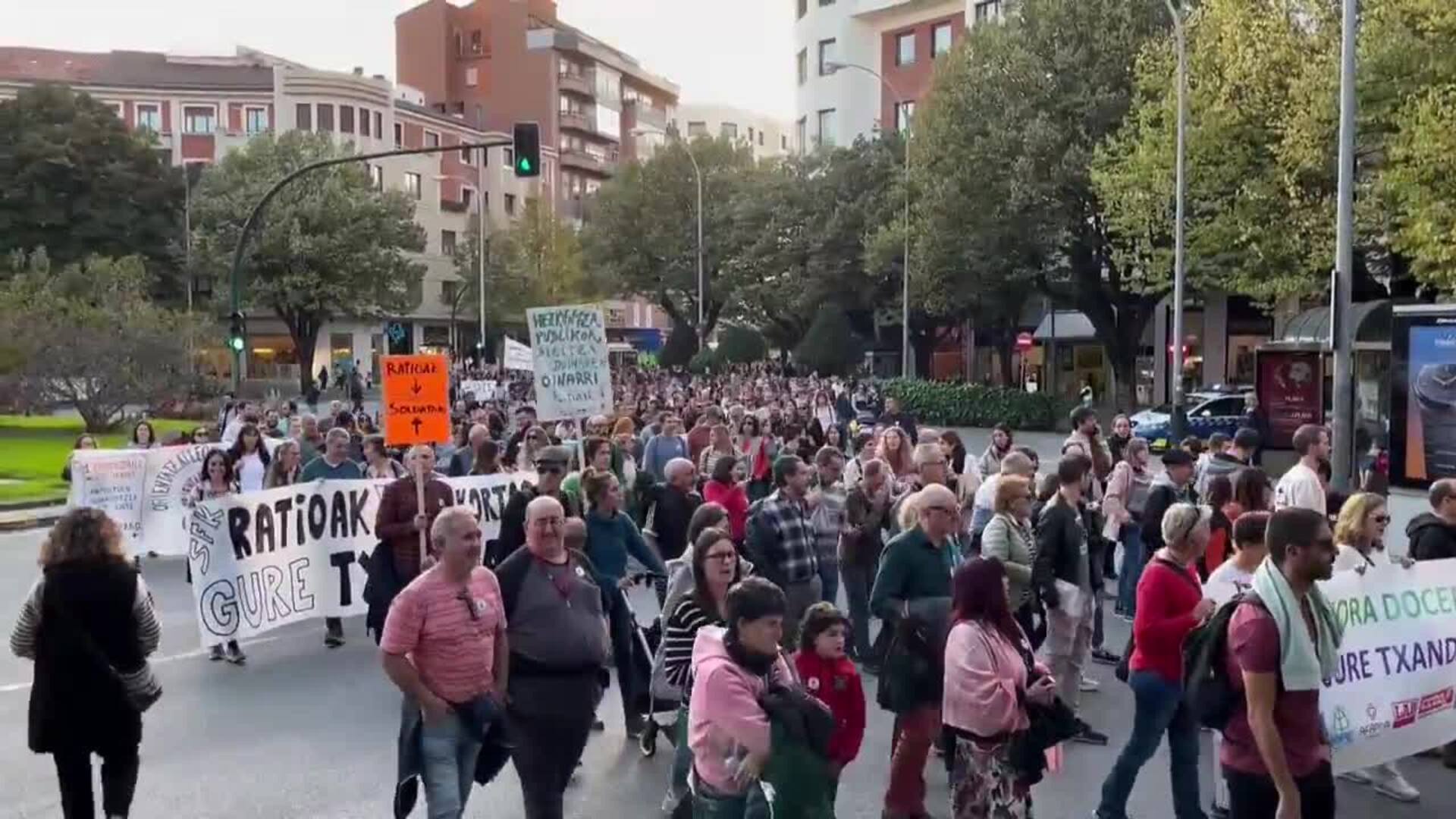Una multitudinaria manifestación cierra la segunda jornada de huelga en ...