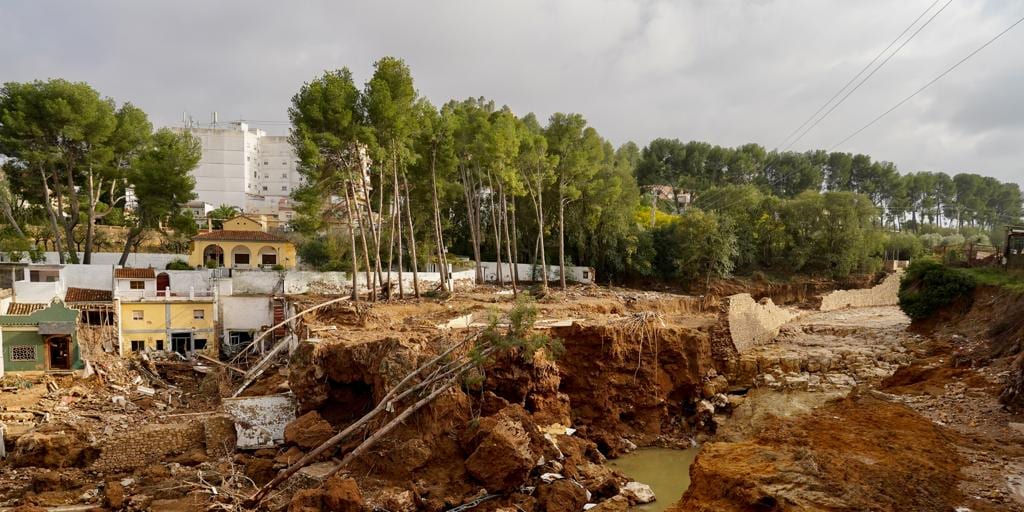 Una carrera virtual, camisetas, obras de arte... Alternativas solidarias para ayudar a los afectados por la DANA