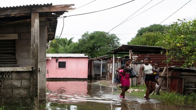 Los estragos de la tormenta Sara: dos muertos y más de 100.000 afectados en Centroamérica