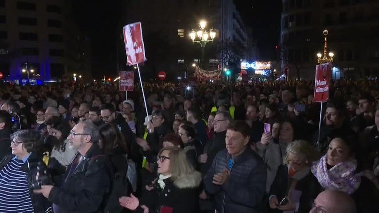 Masiva manifestación exige la dimisión de Mazón dos meses después de la dana