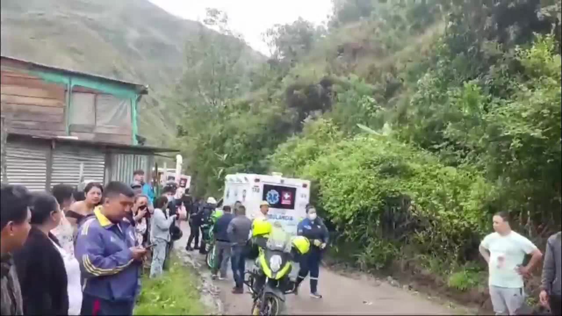 Doce muertos y 30 heridos deja el accidente de un autobús en el ...