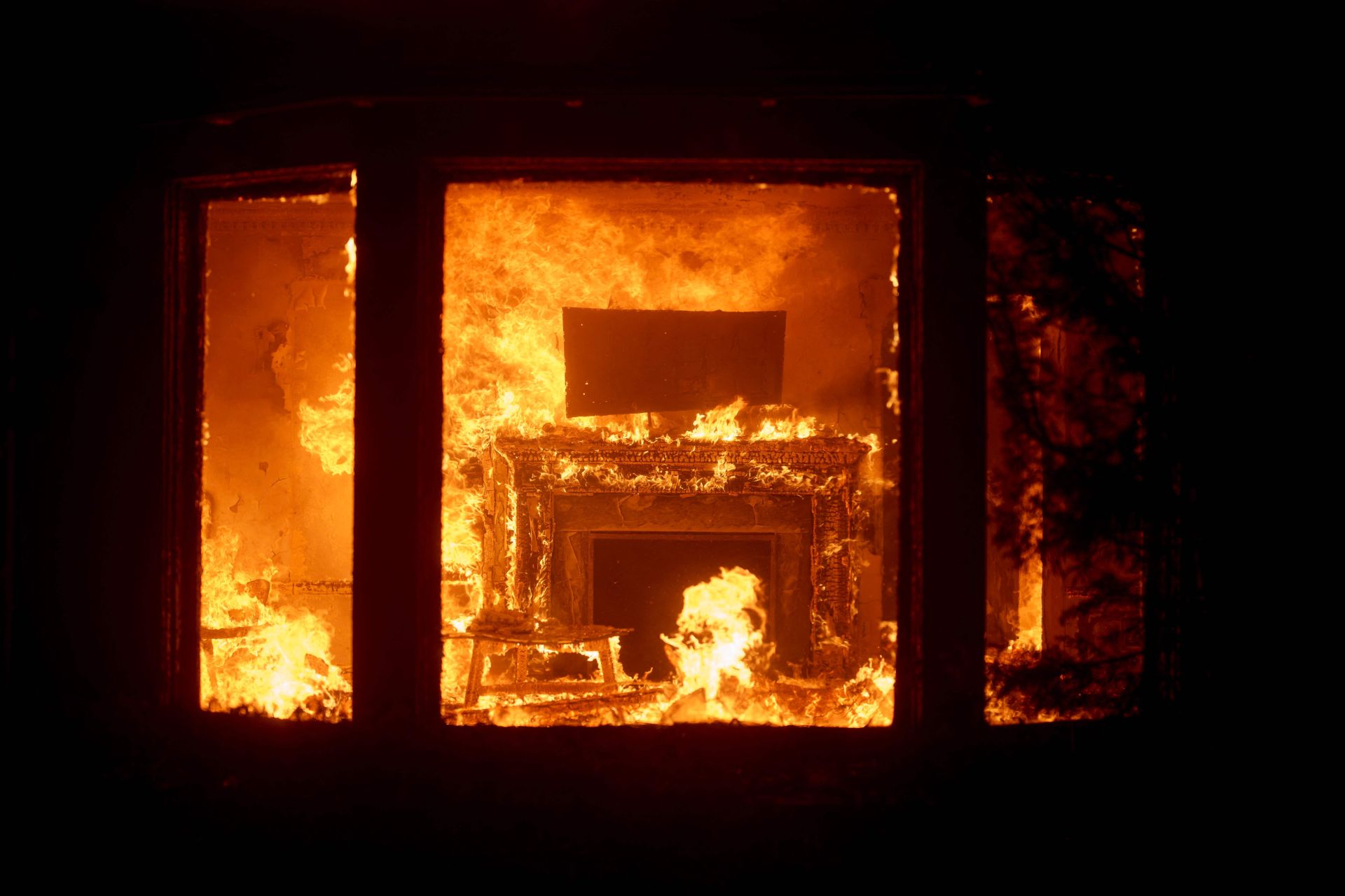 Las imágenes del devastador incendio de Los Ángeles