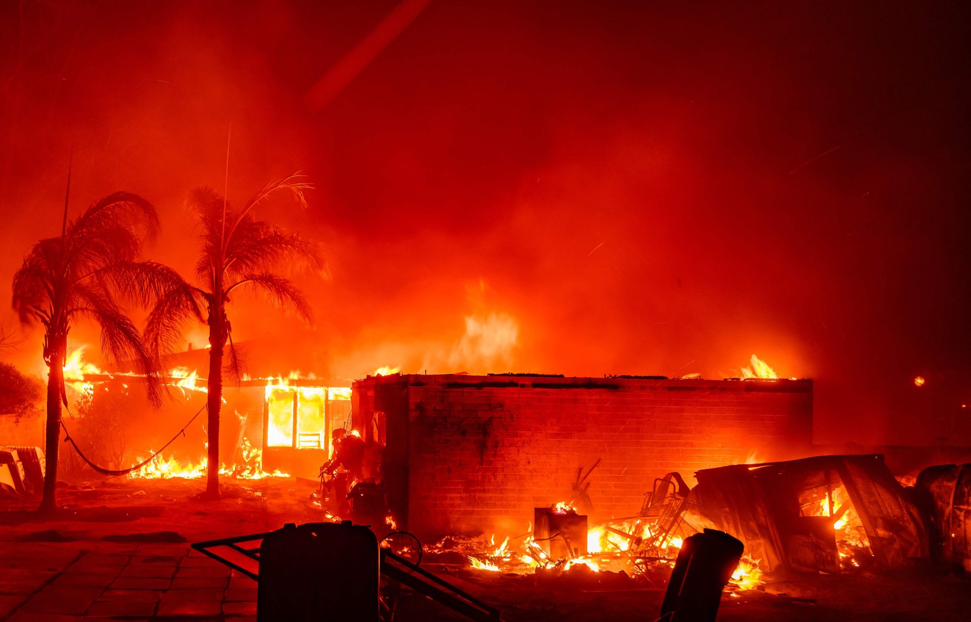 Las imágenes del devastador incendio de Los Ángeles