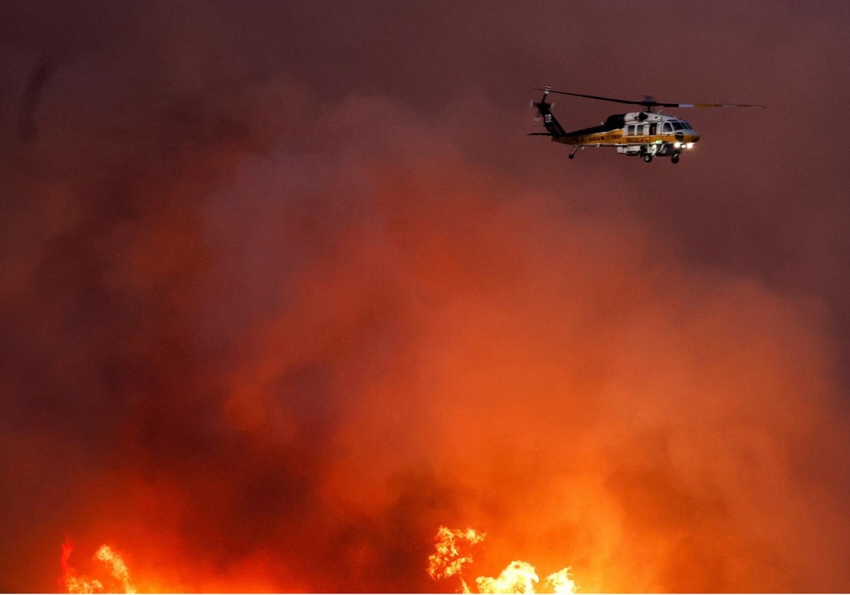 Uno de los incendios en la zona de Brentwood en Los Ángeles