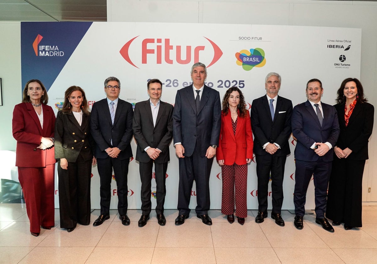 María Valcarce, Almudena Maíllo, Daniel Martínez (vicepresidente IFEMA MADRID); Marco Sansavini, José Vicente de los Mozos, Rosario Sánchez, Orlando Leite, Mariano de Paco y Arancha Priede (dra. gral. de Negocio Ferial y Congresos)